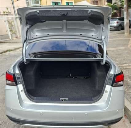 NISSAN-VERSA-2023