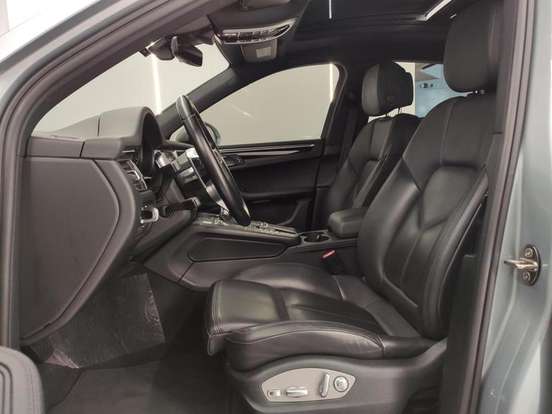 PORSCHE-MACAN-2021