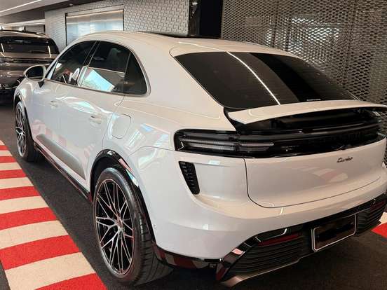 PORSCHE-MACAN-TURBO ELÉTRICO PORSCHE-MACAN-2024