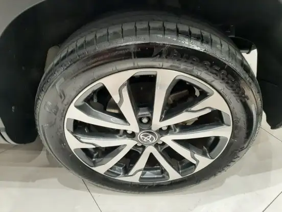 TOYOTA-COROLLA CROSS-2023