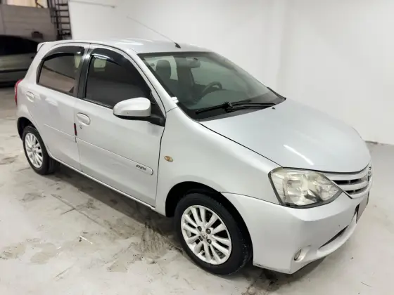 TOYOTA ETIOS 1.5 XLS 16V FLEX 4P MANUAL TOYOTA ETIOS 1.5 XLS 16V FLEX 4P MANUAL