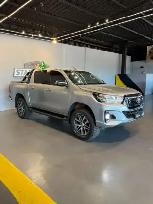 TOYOTA HILUX 2.7 SRV 4X4 CD 16V FLEX 4P AUTOMÁTICO TOYOTA HILUX 2.7 SRV 4X4 CD 16V FLEX 4P AUTOMÁTICO