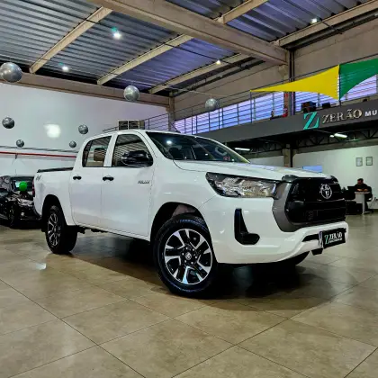 TOYOTA HILUX 2.8 D-4D TURBO DIESEL CD POWER PACK 4X4 MANUAL