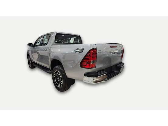 TOYOTA-HILUX-2.8 D-4D TURBO DIESEL CD SRV 4X4 AUTOMÁTICO TOYOTA-HILUX-2026
