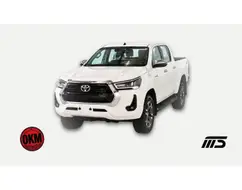 TOYOTA HILUX 2.8 D-4D TURBO DIESEL CD SRX 4X4 AUTOMÁTICO TOYOTA HILUX 2.8 D-4D TURBO DIESEL CD SRX 4X4 AUTOMÁTICO