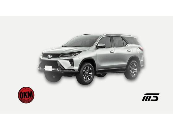 TOYOTA HILUX SW4 2.8 D-4D TURBO DIESEL SRX PLATINUM 7L 4X4 AUTOMÁTICO