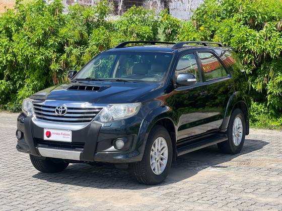 TOYOTA HILUX SW4 3.0 SRV 4X4 7 LUGARES 16V TURBO INTERCOOLER DIESEL 4P AUTOMÁTICO
