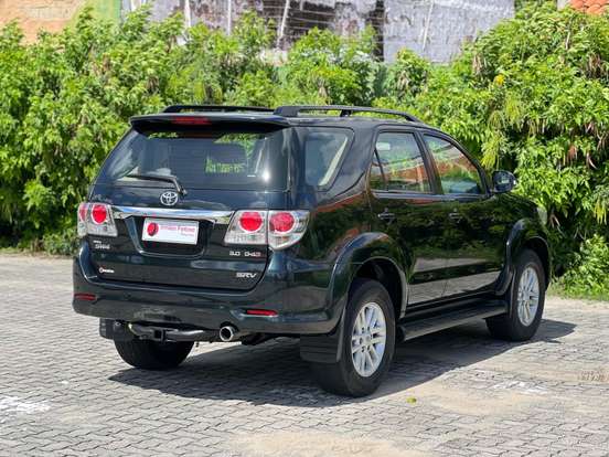 TOYOTA-HILUX SW4-2013