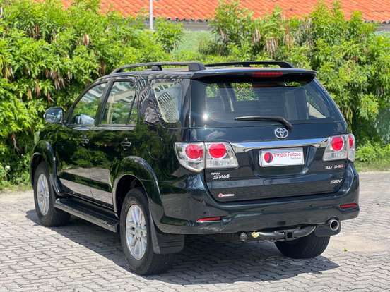 TOYOTA-HILUX SW4-3.0 SRV 4X4 7 LUGARES 16V TURBO INTERCOOLER DIESEL 4P AUTOMÁTICO TOYOTA-HILUX SW4-2013
