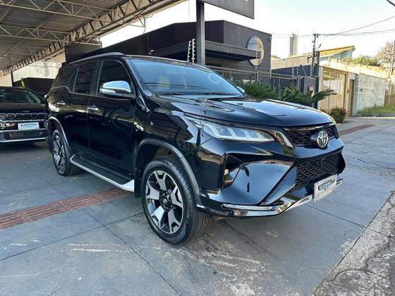 TOYOTA HILUX SW4 4.0 SRX 4X4 7 LUGARES V6 24V GASOLINA 4P AUTOMÁTICO