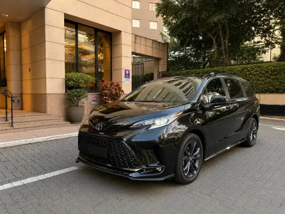 TOYOTA SIENNA 2.5 VVT-I HYBRID XSE CVT