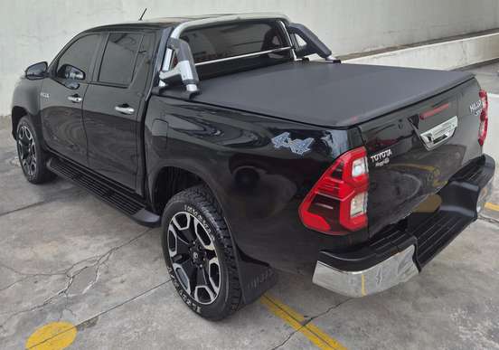 TOYOTA-HILUX-2017