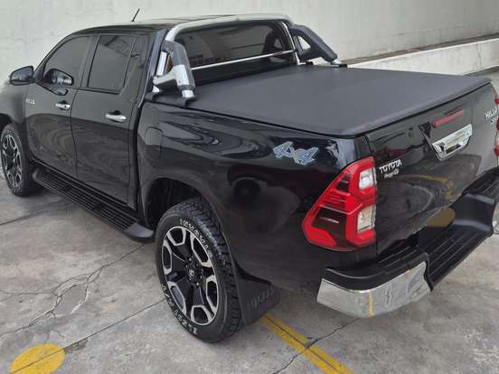 TOYOTA-HILUX-2.7 SRV 4X2 CD 16V FLEX 4P AUTOMÁTICO TOYOTA-HILUX-2017