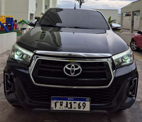 TOYOTA-HILUX-2017