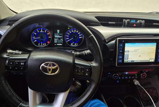 TOYOTA-HILUX-2.7 SRV 4X2 CD 16V FLEX 4P AUTOMÁTICO TOYOTA-HILUX-2017