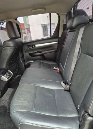 TOYOTA-HILUX-2.7 SRV 4X2 CD 16V FLEX 4P AUTOMÁTICO TOYOTA-HILUX-2017