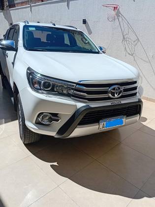 TOYOTA HILUX 2.8 SRX 4X4 CD 16V DIESEL 4P AUTOMÁTICO