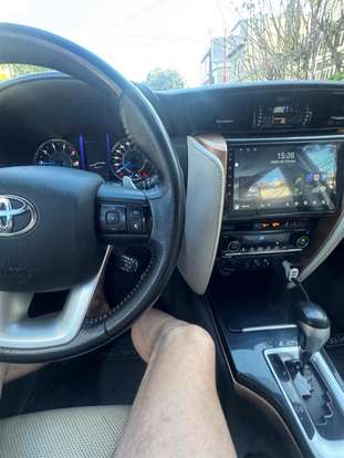 TOYOTA-HILUX SW4-2.8 SRX DIAMOND 4X4 7 LUGARES 16V TURBO INTERCOOLER DIESEL 4P AUTOMÁTICO TOYOTA-HILUX SW4-2018