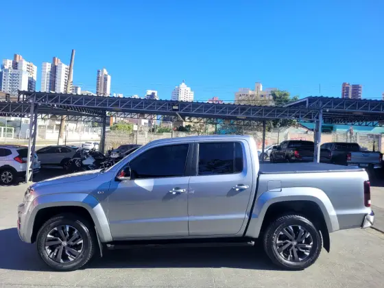 VOLKSWAGEN AMAROK 3.0 V6 TDI DIESEL HIGHLINE CD 4MOTION AUTOMÁTICO VOLKSWAGEN AMAROK 3.0 V6 TDI DIESEL HIGHLINE CD 4MOTION AUTOMÁTICO