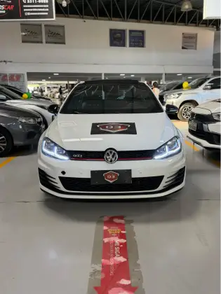 VOLKSWAGEN GOLF 2.0 TSI GTI 16V TURBO GASOLINA 4P AUTOMÁTICO VOLKSWAGEN GOLF 2.0 TSI GTI 16V TURBO GASOLINA 4P AUTOMÁTICO
