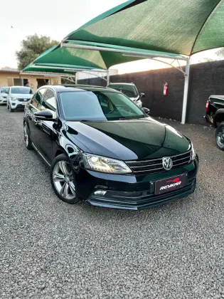 VOLKSWAGEN JETTA 2.0 TSI HIGHLINE 211CV GASOLINA 4P TIPTRONIC VOLKSWAGEN JETTA 2.0 TSI HIGHLINE 211CV GASOLINA 4P TIPTRONIC