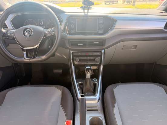 VOLKSWAGEN-T-CROSS-2019