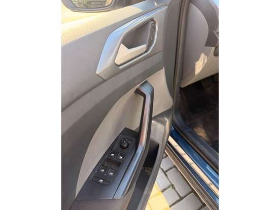 VOLKSWAGEN-T-CROSS-2019
