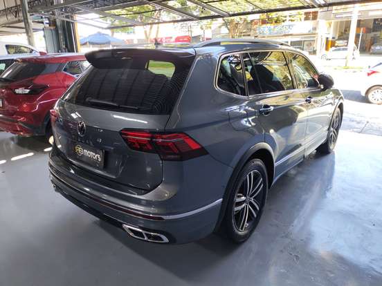 VOLKSWAGEN-TIGUAN-2.0 300 TSI GASOLINA ALLSPACE R-LINE AUTOMÁTICO VOLKSWAGEN-TIGUAN-2023