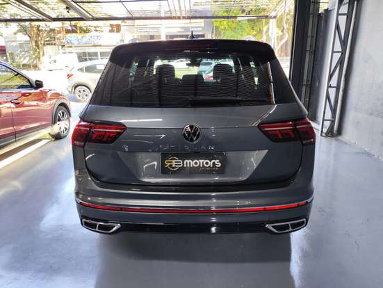 VOLKSWAGEN-TIGUAN-2.0 300 TSI GASOLINA ALLSPACE R-LINE AUTOMÁTICO VOLKSWAGEN-TIGUAN-2023