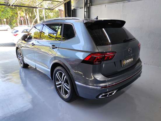 VOLKSWAGEN-TIGUAN-2.0 300 TSI GASOLINA ALLSPACE R-LINE AUTOMÁTICO VOLKSWAGEN-TIGUAN-2023