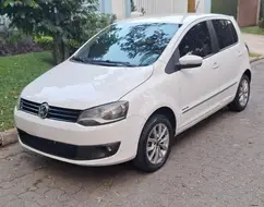 VOLKSWAGEN FOX 1.6 MI HIGHLINE 8V FLEX 4P MANUAL VOLKSWAGEN FOX 1.6 MI HIGHLINE 8V FLEX 4P MANUAL