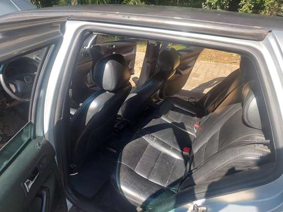 VOLKSWAGEN-GOLF-1.6 MI 8V GASOLINA 4P MANUAL VOLKSWAGEN-GOLF-2000