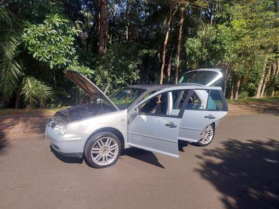VOLKSWAGEN-GOLF-1.6 MI 8V GASOLINA 4P MANUAL VOLKSWAGEN-GOLF-2000
