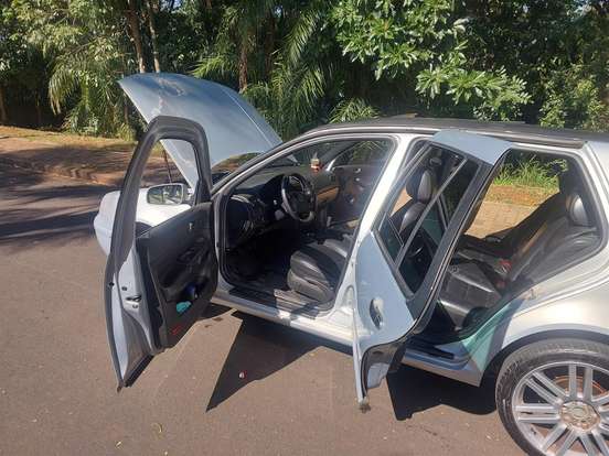 VOLKSWAGEN-GOLF-1.6 MI 8V GASOLINA 4P MANUAL VOLKSWAGEN-GOLF-2000