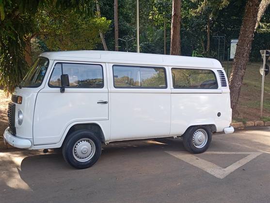 VOLKSWAGEN KOMBI 1.4 MI STD 8V FLEX 4P MANUAL