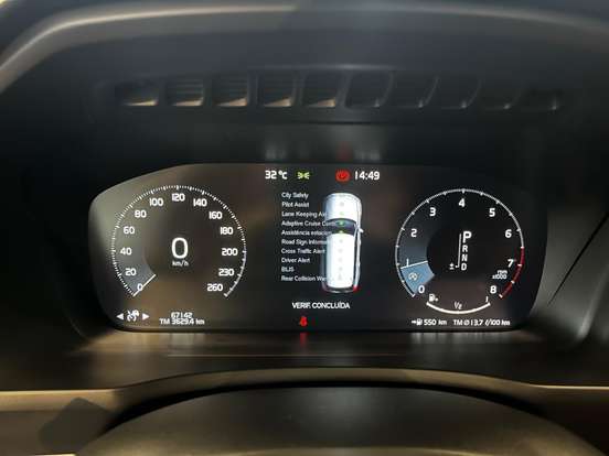 VOLVO-XC90-2.0 T6 GASOLINA MOMENTUM AWD GEARTRONIC VOLVO-XC90-2019