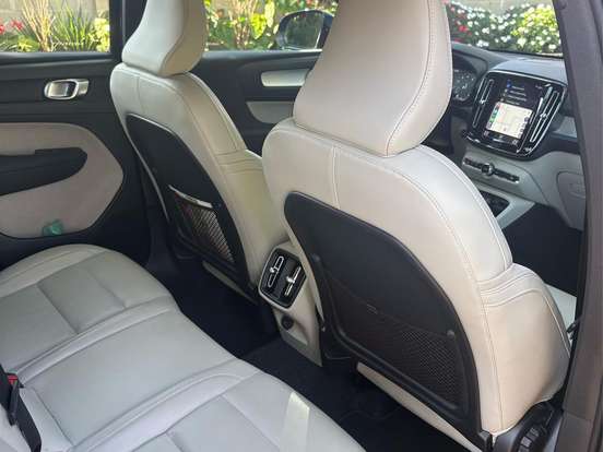 VOLVO-XC40-2.0 T5 GASOLINA MOMENTUM AWD GEARTRONIC VOLVO-XC40-2019