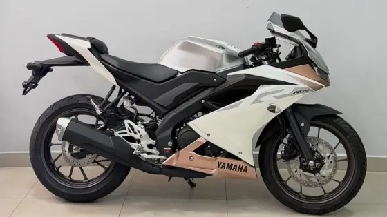 YAMAHA YZF R15 YAMAHA YZF R15