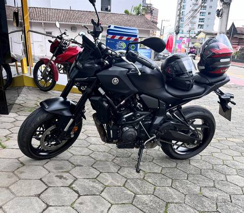 YAMAHA MT-07 CONNECTED ABS 