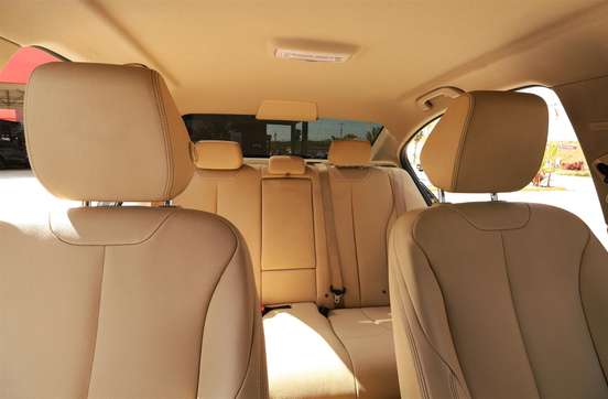 BMW-320i-2015