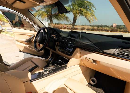 BMW-320i-2015