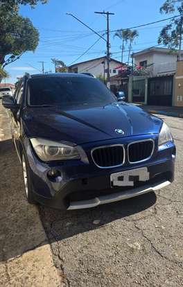 BMW-X1-2012