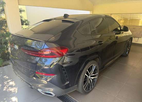 BMW-X6-2022