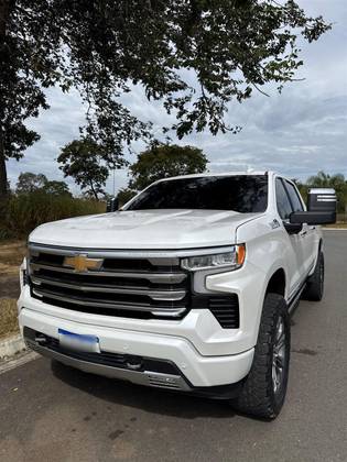 CHEVROLET SILVERADO 5.3 V8 GASOLINA 1500 HIGH COUNTRY 4X4 AUTOMÁTICO