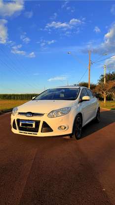 FORD-FOCUS-2015