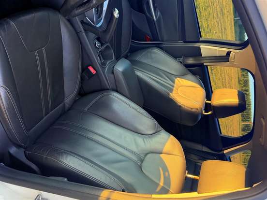 FORD-FOCUS-2.0 TITANIUM PLUS 16V FLEX 4P POWERSHIFT FORD-FOCUS-2015