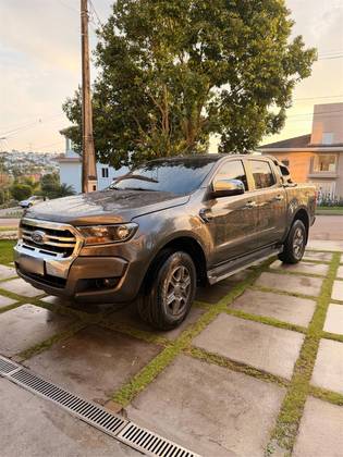 FORD RANGER 2.2 XLS 4X4 CD 16V DIESEL 4P AUTOMÁTICO