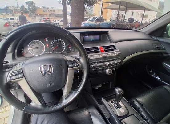 HONDA-ACCORD-2010