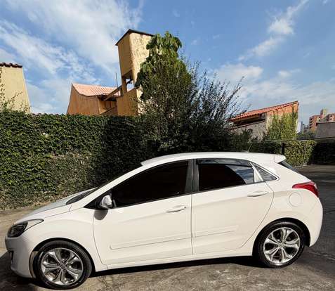 HYUNDAI-I30-1.8 MPI 16V GASOLINA 4P AUTOMATICO HYUNDAI-I30-2014