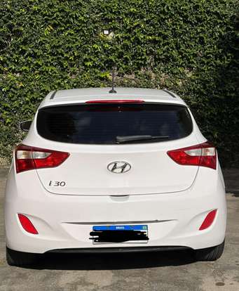 HYUNDAI-I30-1.8 MPI 16V GASOLINA 4P AUTOMATICO HYUNDAI-I30-2014